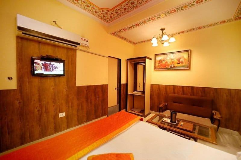 Hotel Golden Heritage Deluxe Τζαϊπούρ Εξωτερικό φωτογραφία